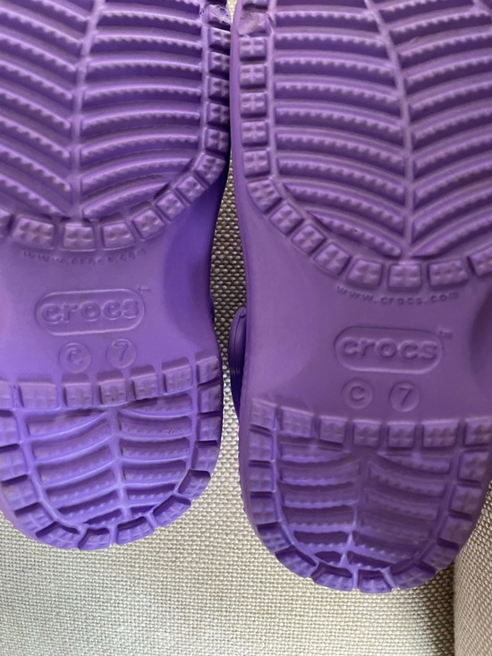 CROCS: Toddler Classic Clog Purple - Picture 13 of 14